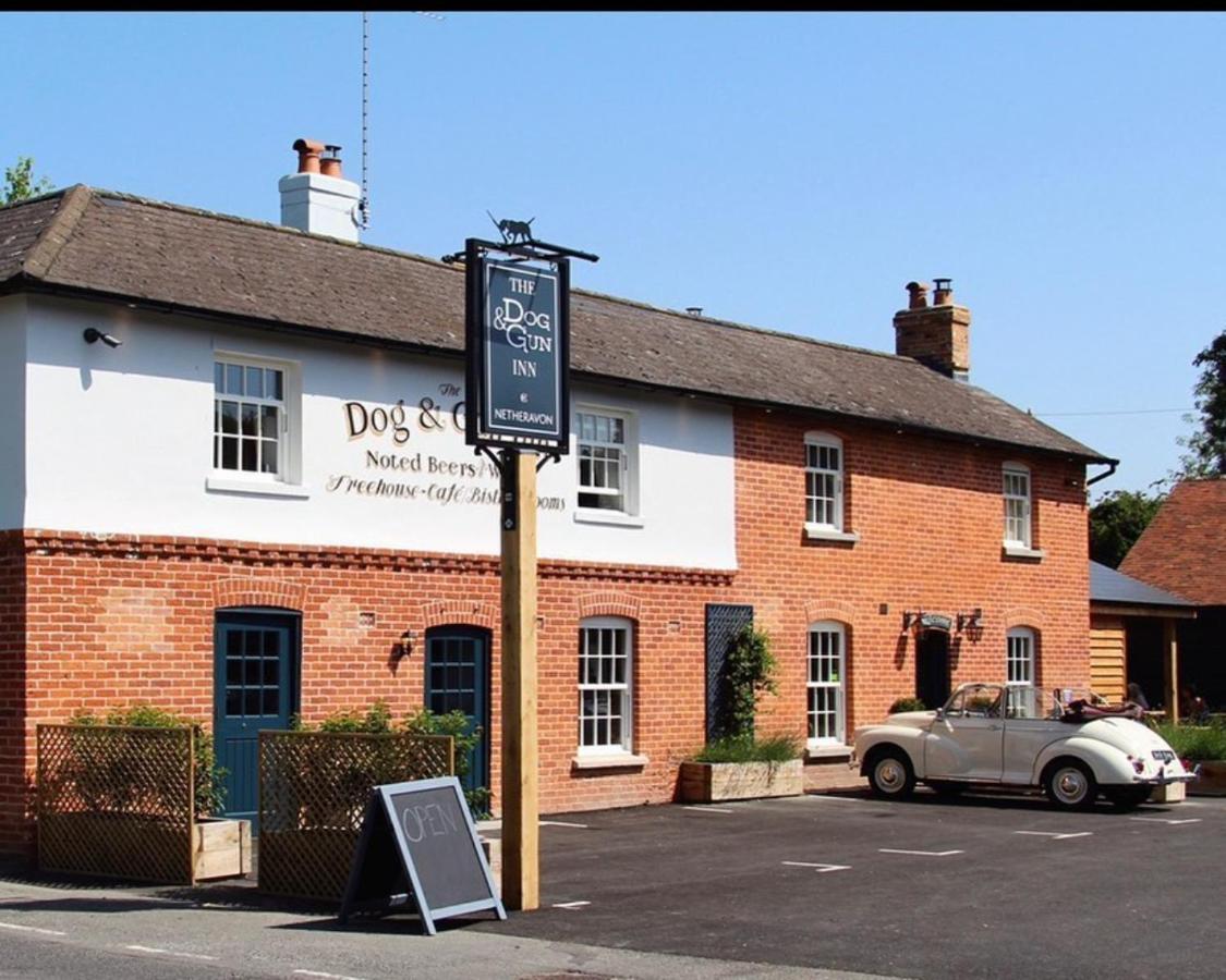 The Dog & Gun Inn Netheravon Exteriér fotografie