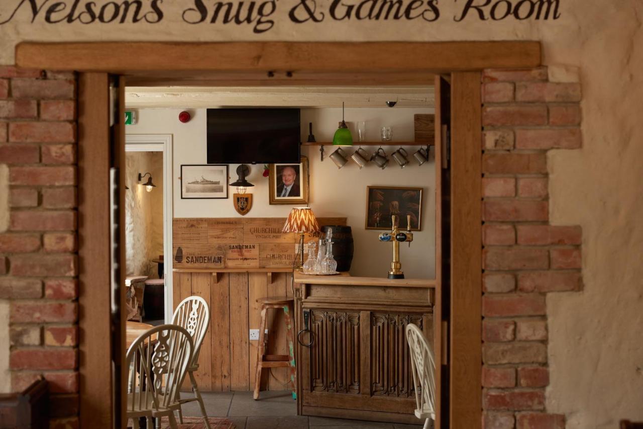 The Dog & Gun Inn Netheravon Exteriér fotografie