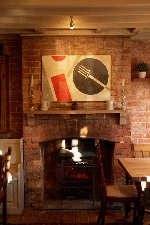 The Dog & Gun Inn Netheravon Exteriér fotografie